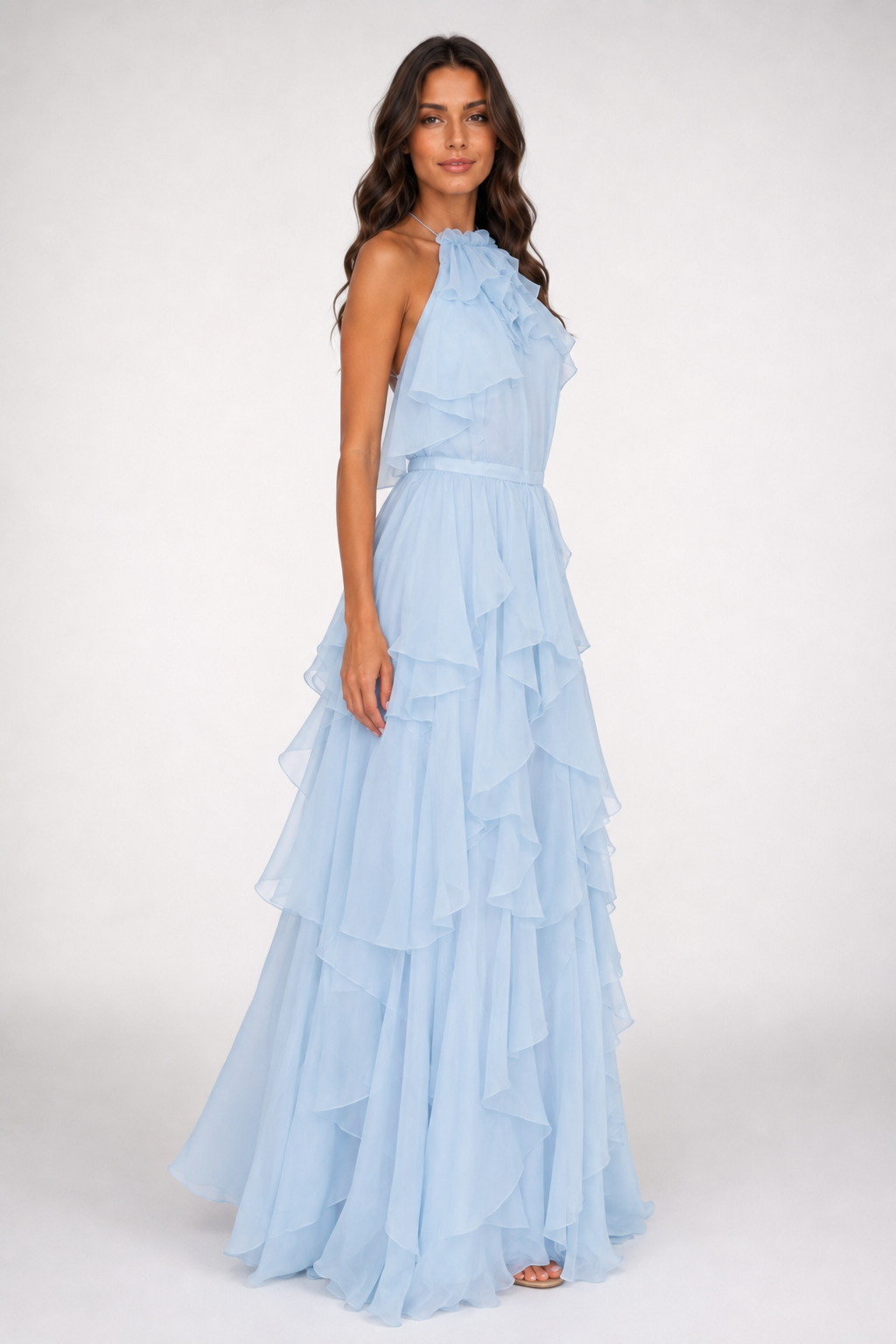 VESTIDO LARGO AZUL CLARO CON CUELLO HALTER Y VOLANTES