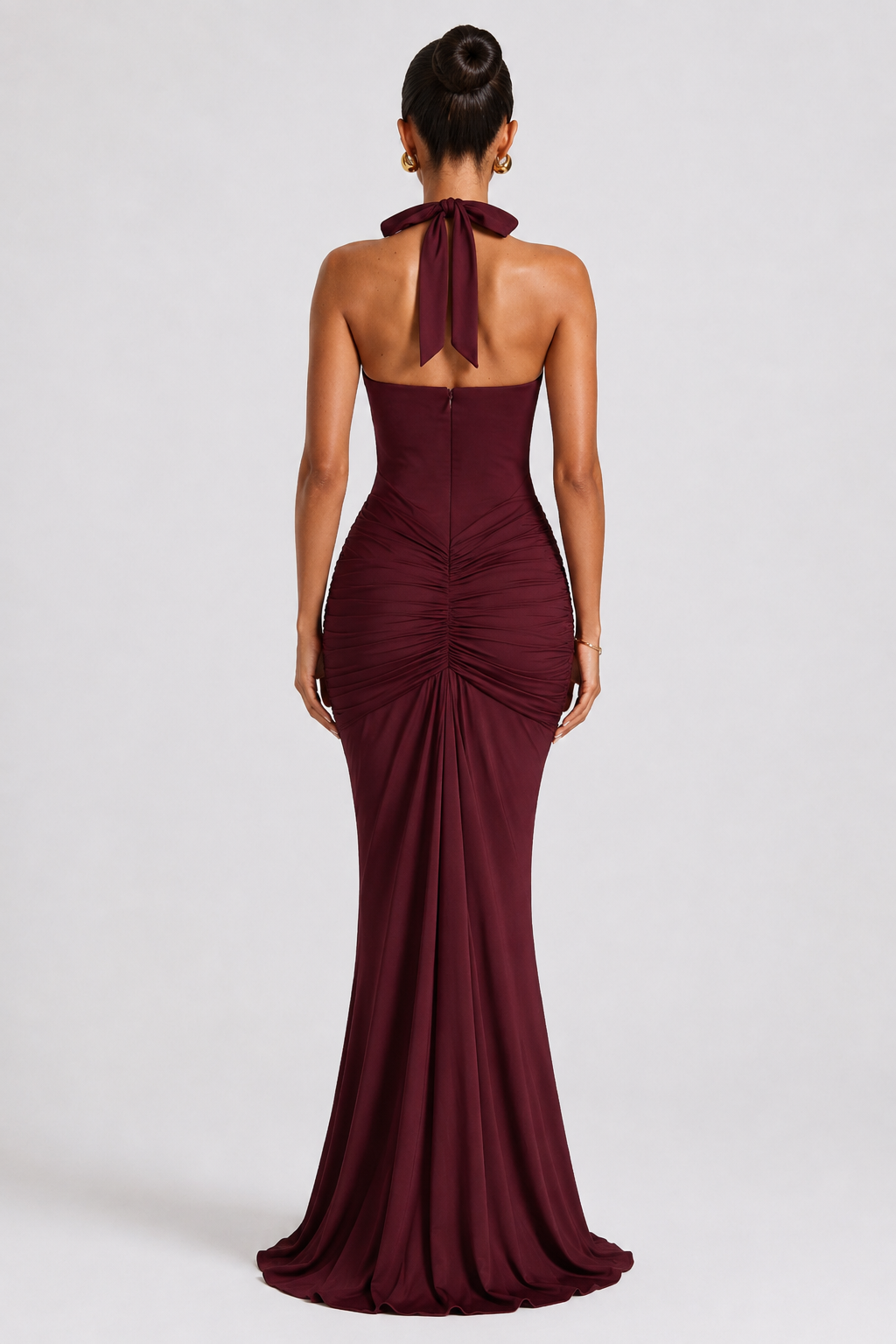 VESTIDO LARGO CON ESCOTE HALTER ROJO CEREZA