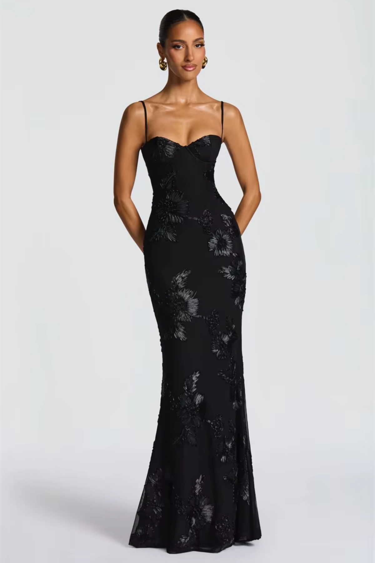 Vestido largo estilo corsé en negro