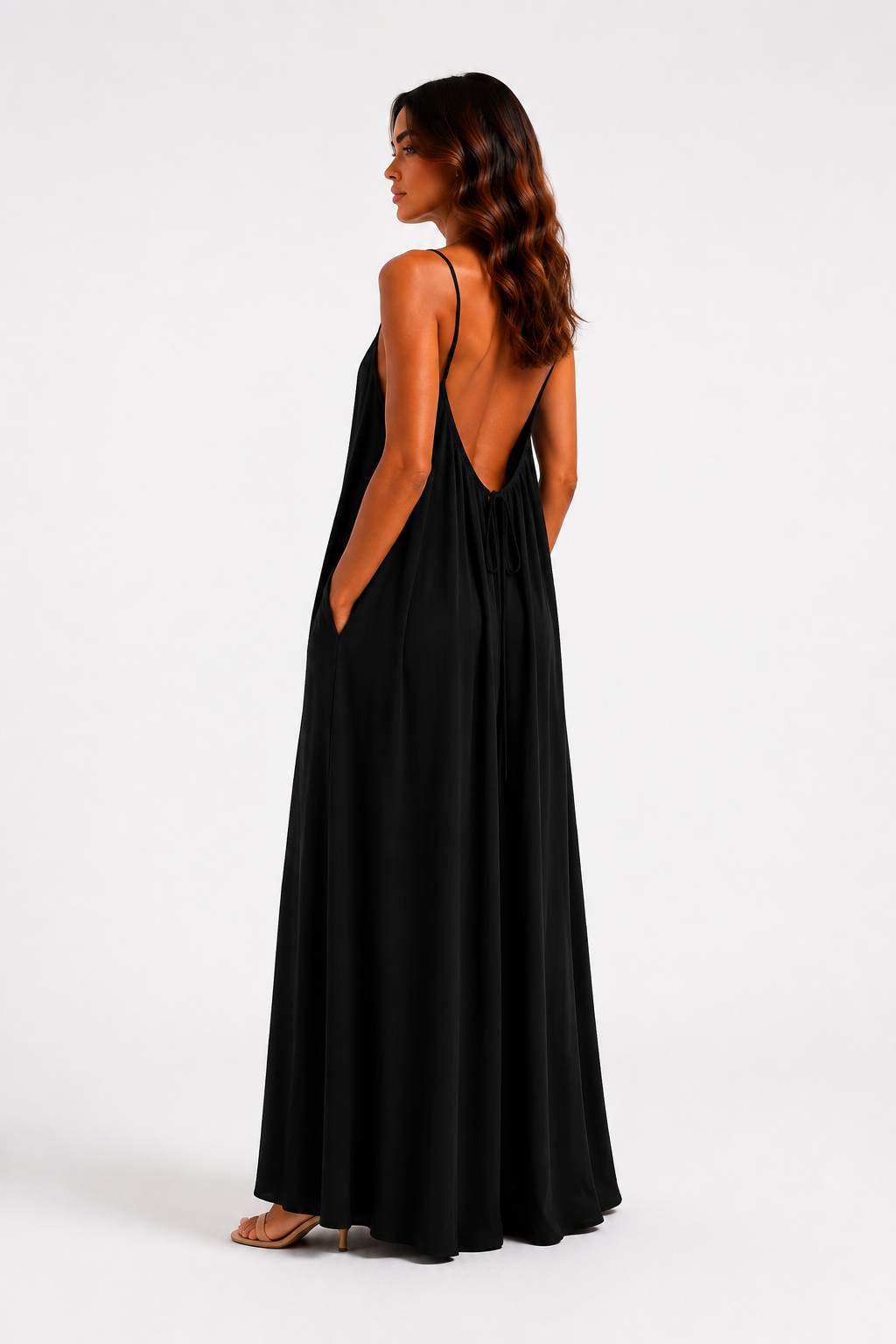 VESTIDO MAXI NEGRO DE ESPALDA ABIERTA