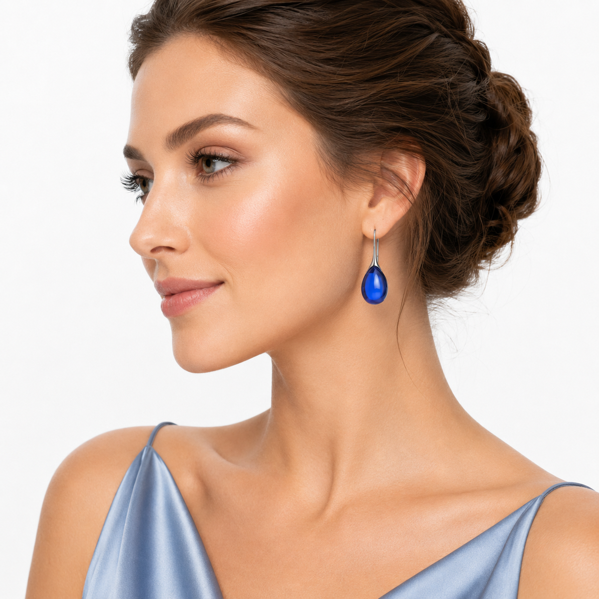 PENDIENTES LARGOS CON CRISTALES PLATEADO Y AZUL