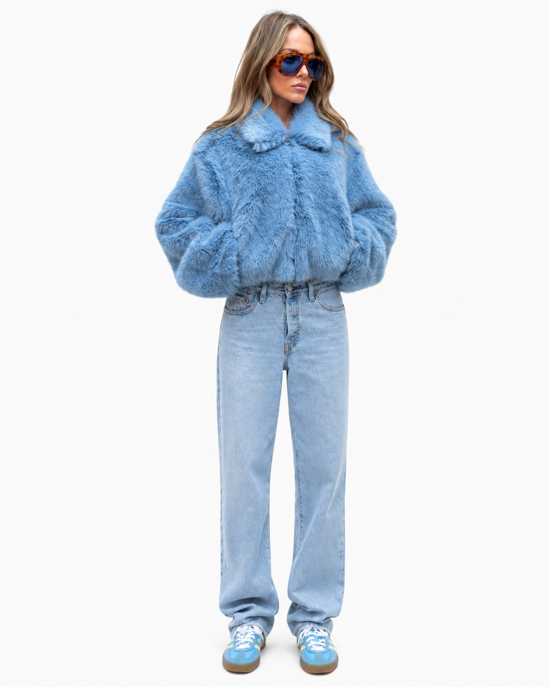 CHAQUETA DE PELO SINTETICO AZUL HIELO