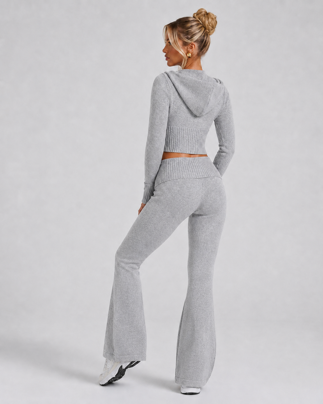 PANTALON DE PUNTO GRIS CLARO