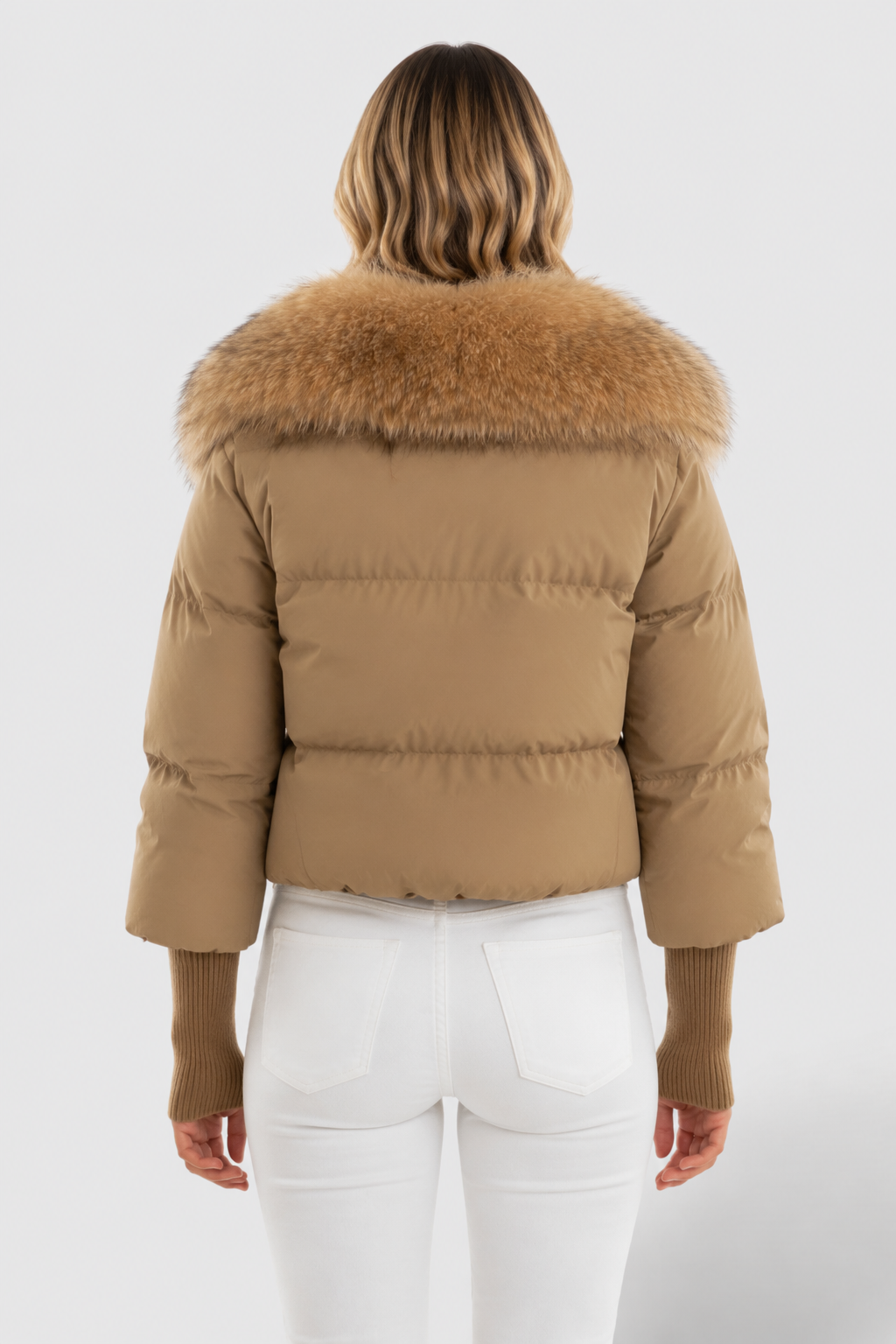 CHAQUETA ACOLCHADA CON CUELLO DE PIEL SINTETICA