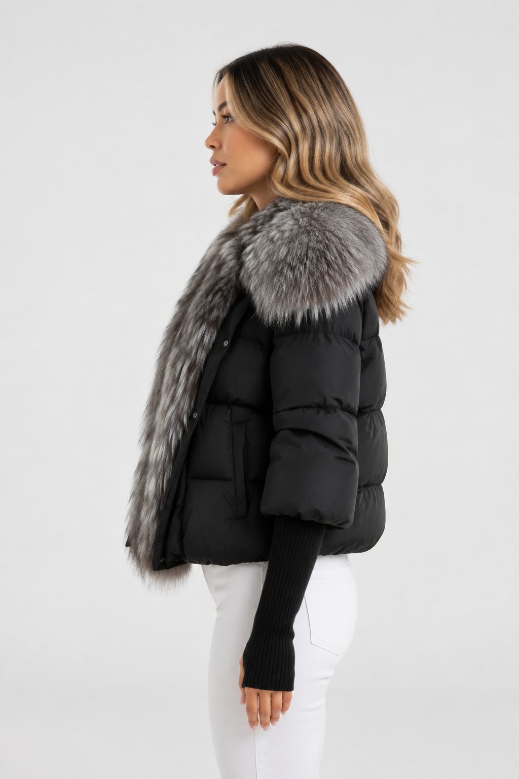 CHAQUETA ACOLCHADA CON CUELLO DE PIEL SINTETICA