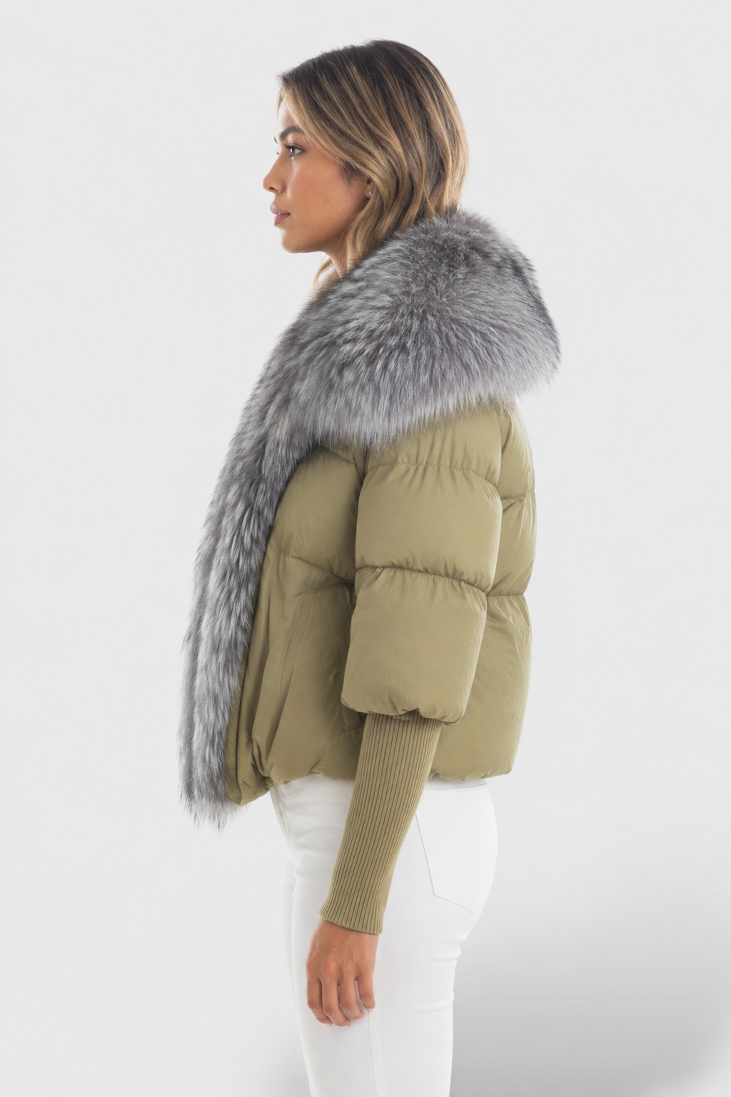 CHAQUETA ACOLCHADA CON CUELLO DE PIEL SINTETICA