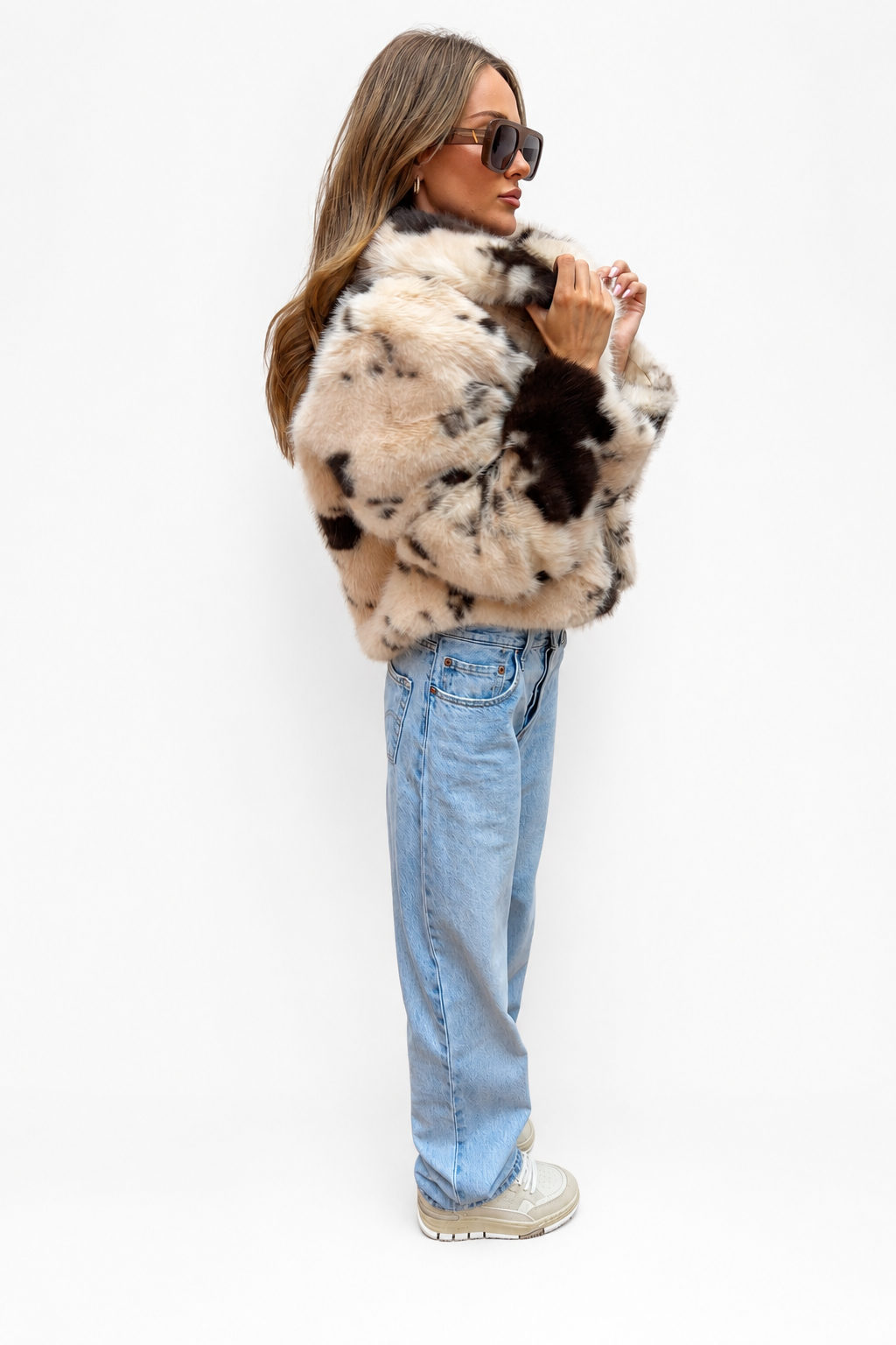 CHAQUETA DE PELO SINTETICO ESTAMPADO VACA