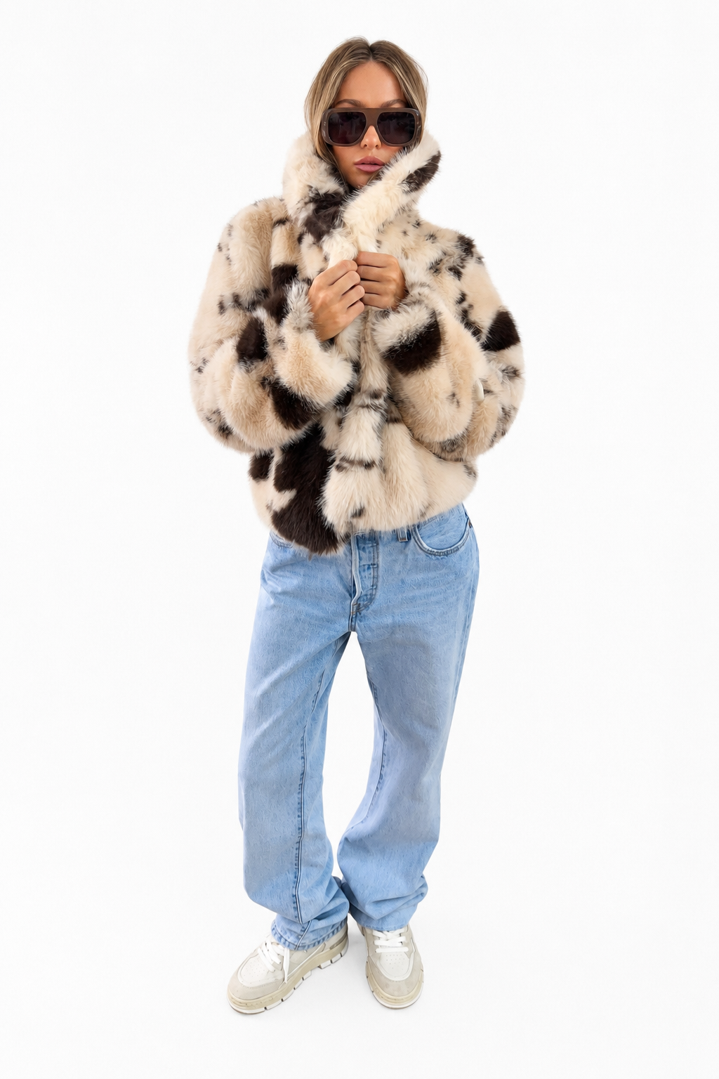 CHAQUETA DE PELO SINTETICO ESTAMPADO VACA