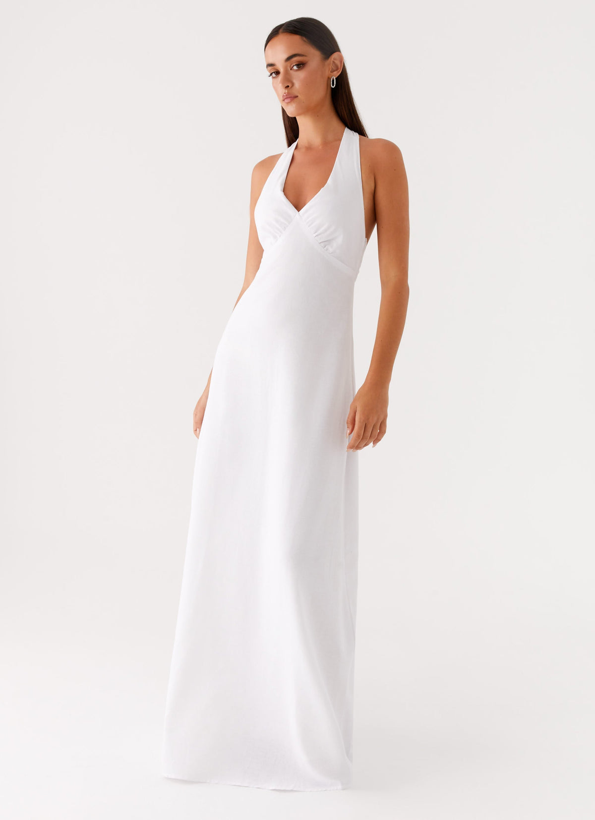 Vestido largo de satén en blanco
