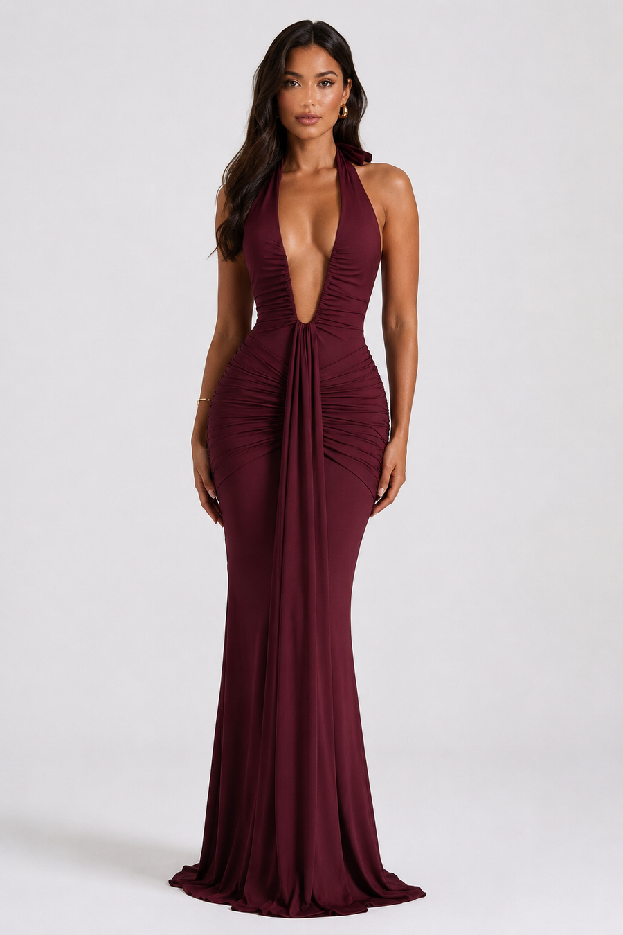 VESTIDO LARGO CON ESCOTE HALTER ROJO CEREZA