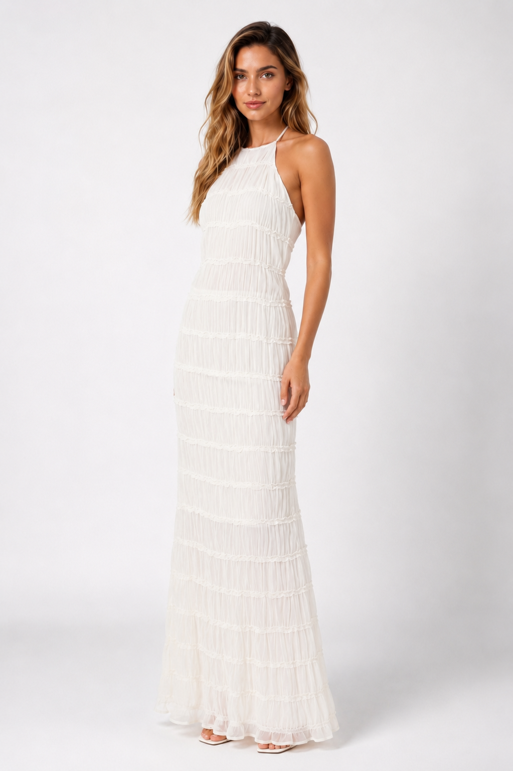 VESTIDO LARGO BLANCO CON CUELLO HALTER
