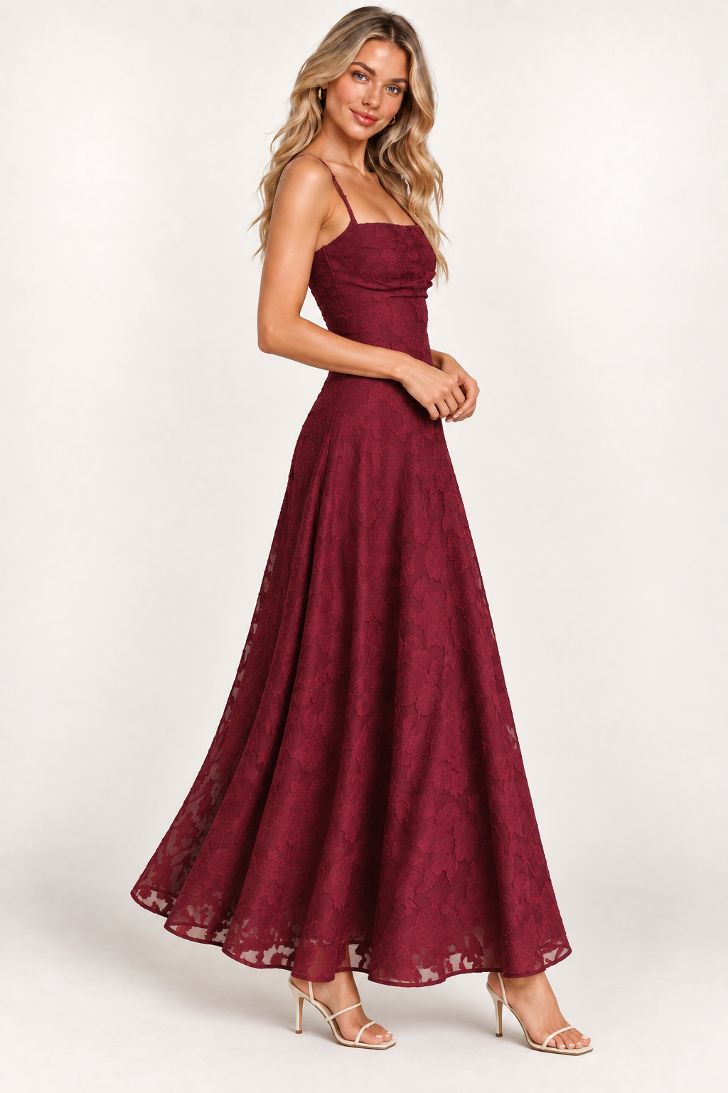 VESTIDO MAXI DE ENCAJE BOTÁNICO