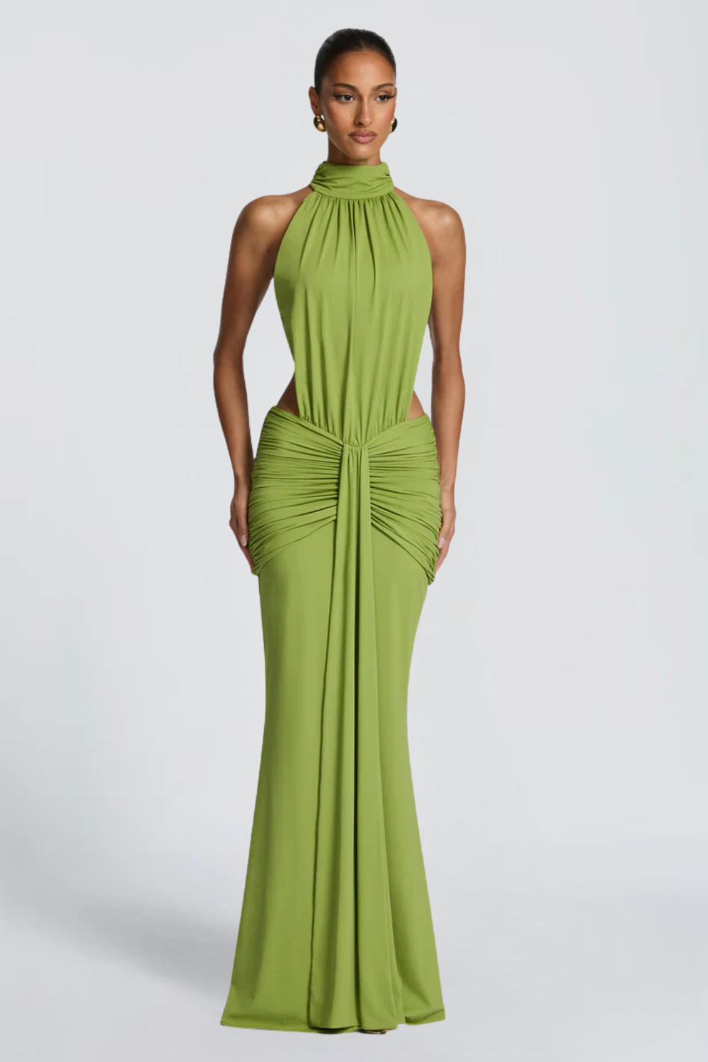 VESTIDO LARGO DRAPEADO CON ESCOTE HALTER VERDE