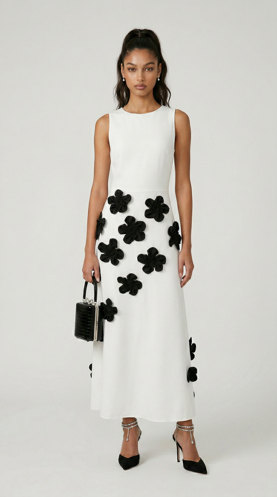 VESTIDO MAXI CON APLIQUES FLORALES BLANCO