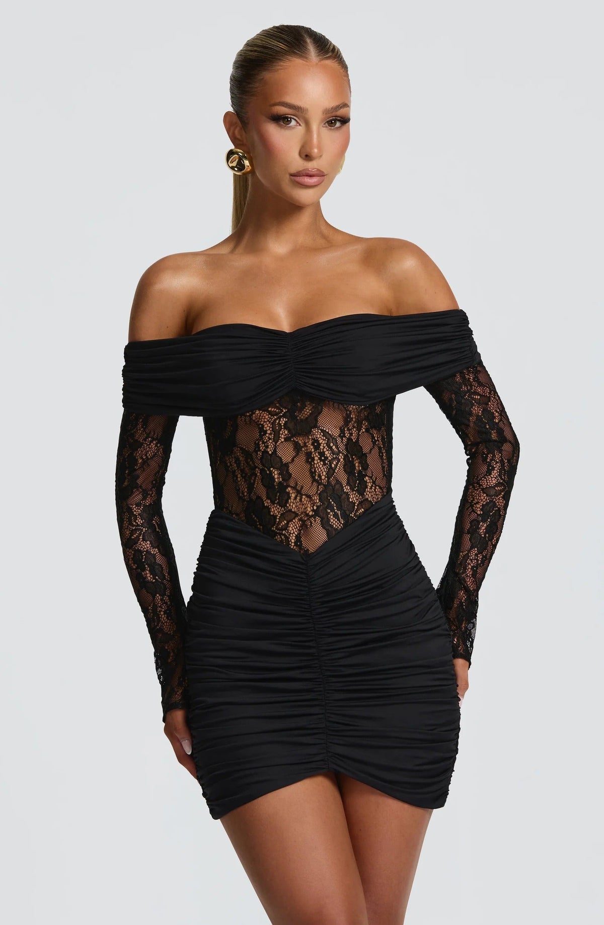 VESTIDO MINI DE ENCAJE Y DRAPEADO NEGRO