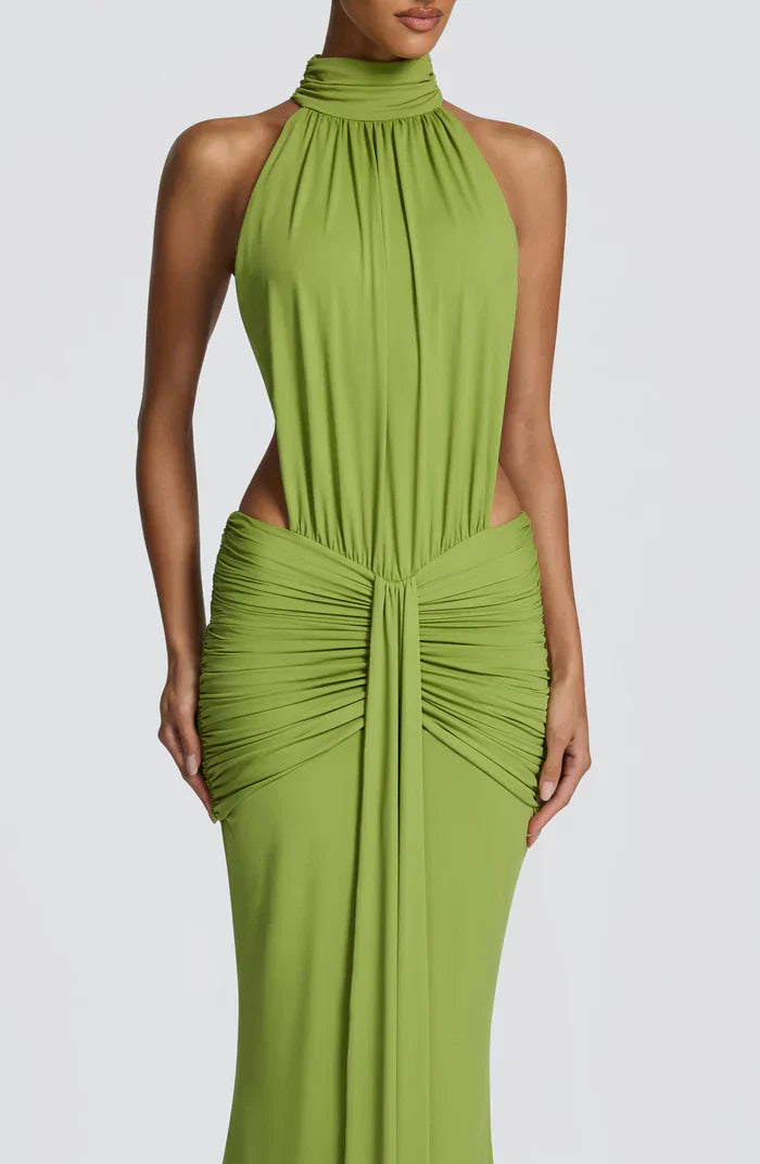 VESTIDO LARGO DRAPEADO CON ESCOTE HALTER VERDE